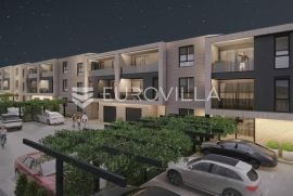 Pula, Valdebek - moderni i kvalitetni trosobni stan u prizemlju s vrtom, NKP 72,25 m2 - top lokacija, Pula, Appartment