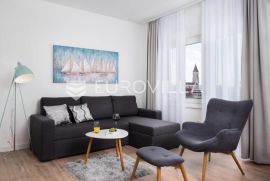 Trogir, komforni jednosobni stan površine 63 m2, Trogir, Appartement