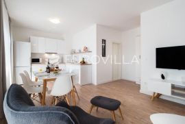 Trogir, komforni jednosobni stan površine 63 m2, Trogir, Appartement