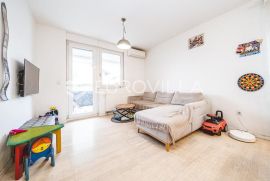 Zagreb, Donje Vrapče, trosoban stan NKP 59 m2, Zagreb, Appartement