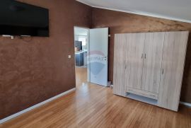 Istra, Pomer dva stana svaki 60m2, Medulin, Appartment