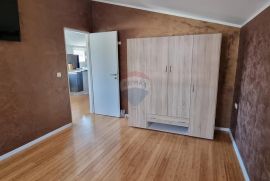 Istra, Pomer dva stana svaki 60m2, Medulin, Appartment