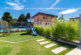 Istra, Loborika- Villa od 600 m2 sa bazenom, Ližnjan, Famiglia