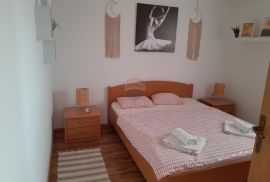 Istra,Valbandon,kuća sa 4 apartmana i stanom, Fažana, House