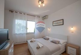 OPATIJA - trosobni stan na 1. katu s terasom, pogled, Opatija, Appartment