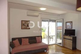 CRIKVENICA - odličan stan, samo 100 m od mora, Crikvenica, Appartement