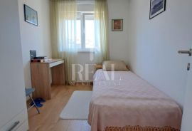 Monvidal stan sa centralnim grijanjem 54m2, 2S+DB !, Pula, Appartment