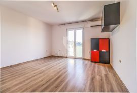 Atraktivan stan na traženoj lokaciji u Puli, Appartment