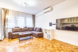 Zagreb, Jarun prekrasan trosoban stan 80m2, Zagreb, Apartamento