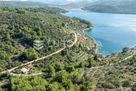 Otok Korčula, zemljište s projektom kuće s bazenom, Vela Luka, Terrain