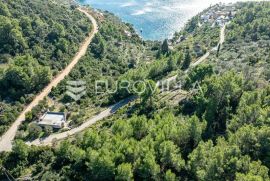 Otok Korčula, zemljište s projektom kuće s bazenom, Vela Luka, Terrain