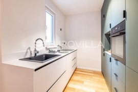 Zagreb, Trpimirova ulica, prekrasan trosobni stan s loggiom 48 NKP PRVI NAJAM + garaža, Zagreb, Flat