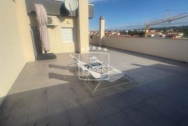 Zadar - Penthouse 100.44m2 novi stan kompletno namješten! 359000€, Zadar, Stan