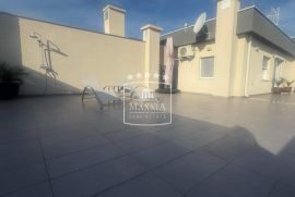 Zadar - Penthouse 100.44m2 novi stan kompletno namješten! 359000€, Zadar, Stan