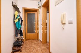 Četverosoban stan, 1. kat - 68m2, Sesvete, Appartment