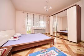 Obiteljska kuća na mirnoj lokaciji - 280m2, Sesvete, Casa