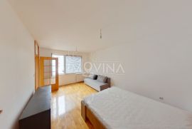 Jednosoban stan sa baštom 34m2+12m2, Istočno Sarajevo, Istočno Novo Sarajevo, Apartamento