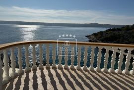 Zadar-okolica! Hotel prvi red do mora! Potencijal!3.450.000€, Posedarje, Ticari emlak