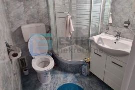 PRODAJA apartman 20 m2 Pula, 6. kat, terasa, Pula, Kвартира