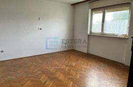 Kuća 440 m2 PRODAJA Oborovo Bistransko, okućnica 3622 m2, Bistra, Kuća