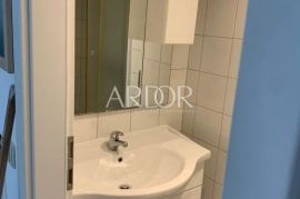 Jadranovo, novouređeni apartman, 45 m², Crikvenica, Appartement