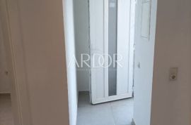 Jadranovo, novouređeni apartman, 45 m², Crikvenica, Appartement