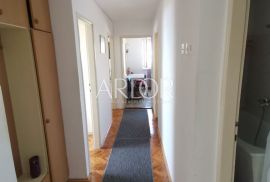 Turnić, prodaja stana u stambenoj zgradi s odličnim pogledom, Rijeka, Appartment