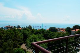 Lovran stan s panoramskim pogledom na odličnoj poziciji, Lovran, Apartamento