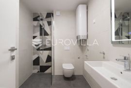 Istra, Umag, kompletno opremljen apartman s velikom loggiom C22, Umag, Appartement