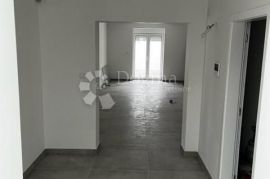 Apartman 115m2 prvi red do mora Selce-Crikvenica, Crikvenica, Apartamento