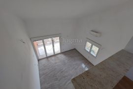 Maisonette Apartment Seawiew, Rab, شقة