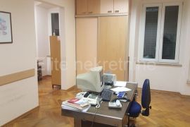 Centar - najam komfornog poslovnog prostora, 63 m2, Rijeka, Commercial property