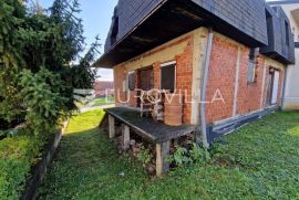 Samobor, Giznik kuća 240m2 na zemljištu 396m2, Casa