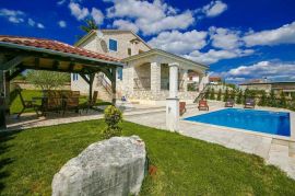 PREKRASNA VILA SA BAZENOM- POREČ, ISTRA, Poreč, Casa