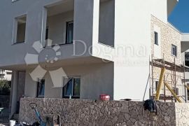 BRODARICA KOD ŠIBENIKA DVOSOBNI APARTMAN U PRIZEMLJU APP 2, Šibenik - Okolica, Appartement