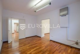 Zagreb, Centar, luksuzan peterosoban stan NKP 131 m2, Zagreb, Appartamento