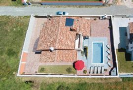 Vila za odmor s bazenom na mirnoj lokaciji, šira okolica Ližnjana, Ližnjan, بيت