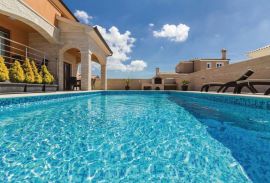 Vila za odmor s bazenom na mirnoj lokaciji, šira okolica Ližnjana, Ližnjan, بيت