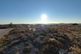 ROGOZNICA - GRAĐEVINSKO ZEMLJIŠTE, Rogoznica, Terra