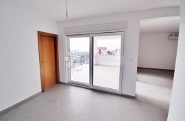 NOVOGRADNJA STAN PRIMOŠTEN - ODLIČNA LOKACIJA (S3), Primošten, Appartement