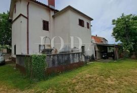 Stara kamena kuća za renovaciju, okolica Malinske, Malinska-Dubašnica, Casa