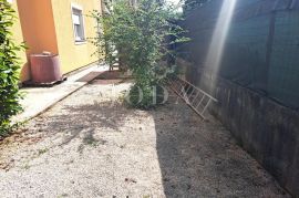 Jednosoban stan s prostorom u potkrovlju, okolica Malinske, Malinska-Dubašnica, Appartment