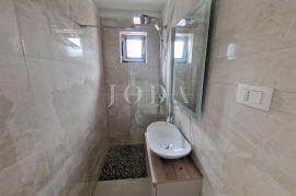 Apartman s prekrasnim pogledom na more u Malinskoj, Malinska-Dubašnica, شقة