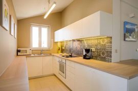 Prekrasan apartman s pogledom na more, Malinska - otok Krk, Malinska-Dubašnica, شقة