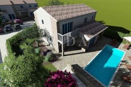 Kuća mediteranskog stila s bazenom, okolica Dobrinja - otok Krk, Dobrinj, Maison