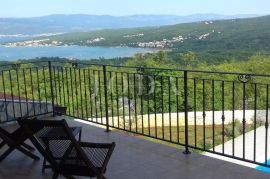 Prekrasna villa s panoramskim pogledom na more, Dobrinj, House
