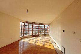 Četverosoban stan u Dubravi, 131 m2 - izuzetno povoljna cijena!, Donja Dubrava, Kвартира
