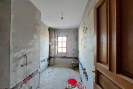 Četverosoban stan u Dubravi, 131 m2 - izuzetno povoljna cijena!, Donja Dubrava, Appartment