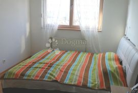 TROSOBAN STAN 69 m2 -na Sigečici !!, Trnje, Apartamento