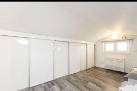 NOVALJA, ATRAKTIVAN APARTMAN, Novalja, Wohnung